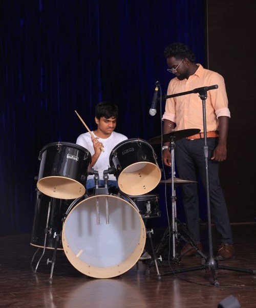 Yadhavi Music School